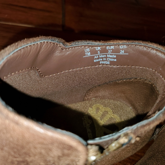 Ladies Fergalicious by Fergie Ankle Booties - Picture 7 of 9